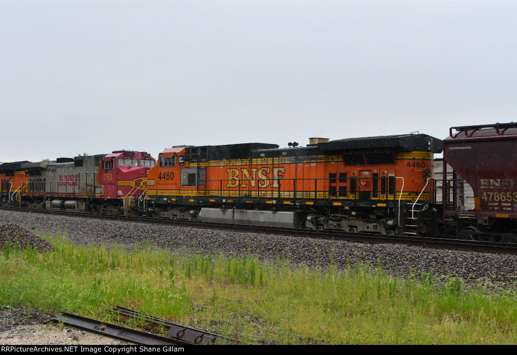 BNSF 4460 Roster shot.